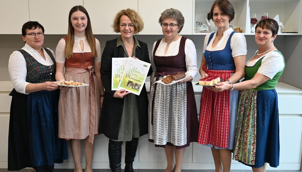 Kochbuch „Mehlspeisküche“ der Fachschule Pyhra ist erschienen