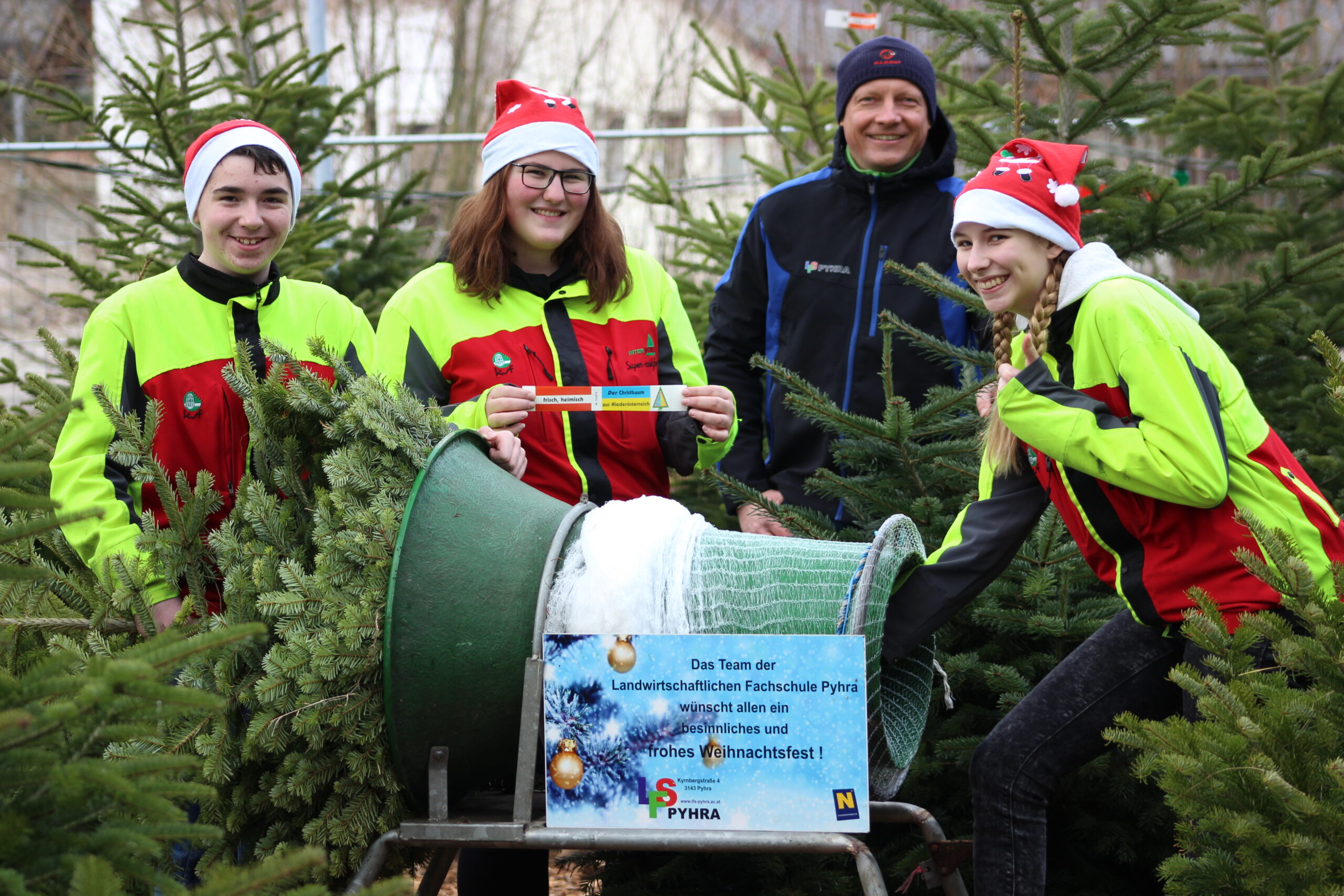 Weihnachten an der LFS Pyhra – Christbaumverkauf, Hofladen, Geschenke