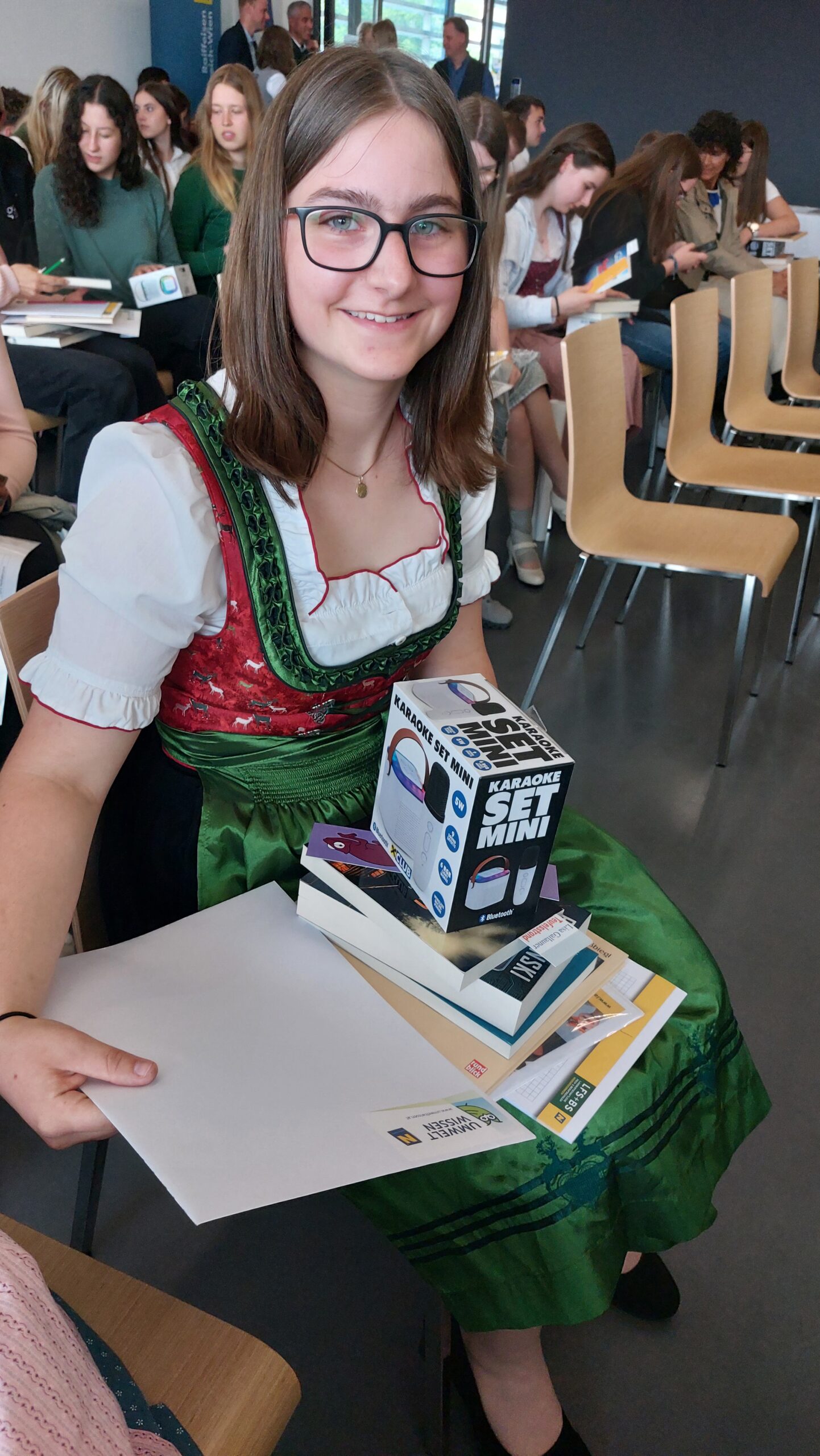 Lyrikpres_Eigenbauer_Simone_Geschenke Lyrikpres_Eigenbauer_Simone_Geschenke