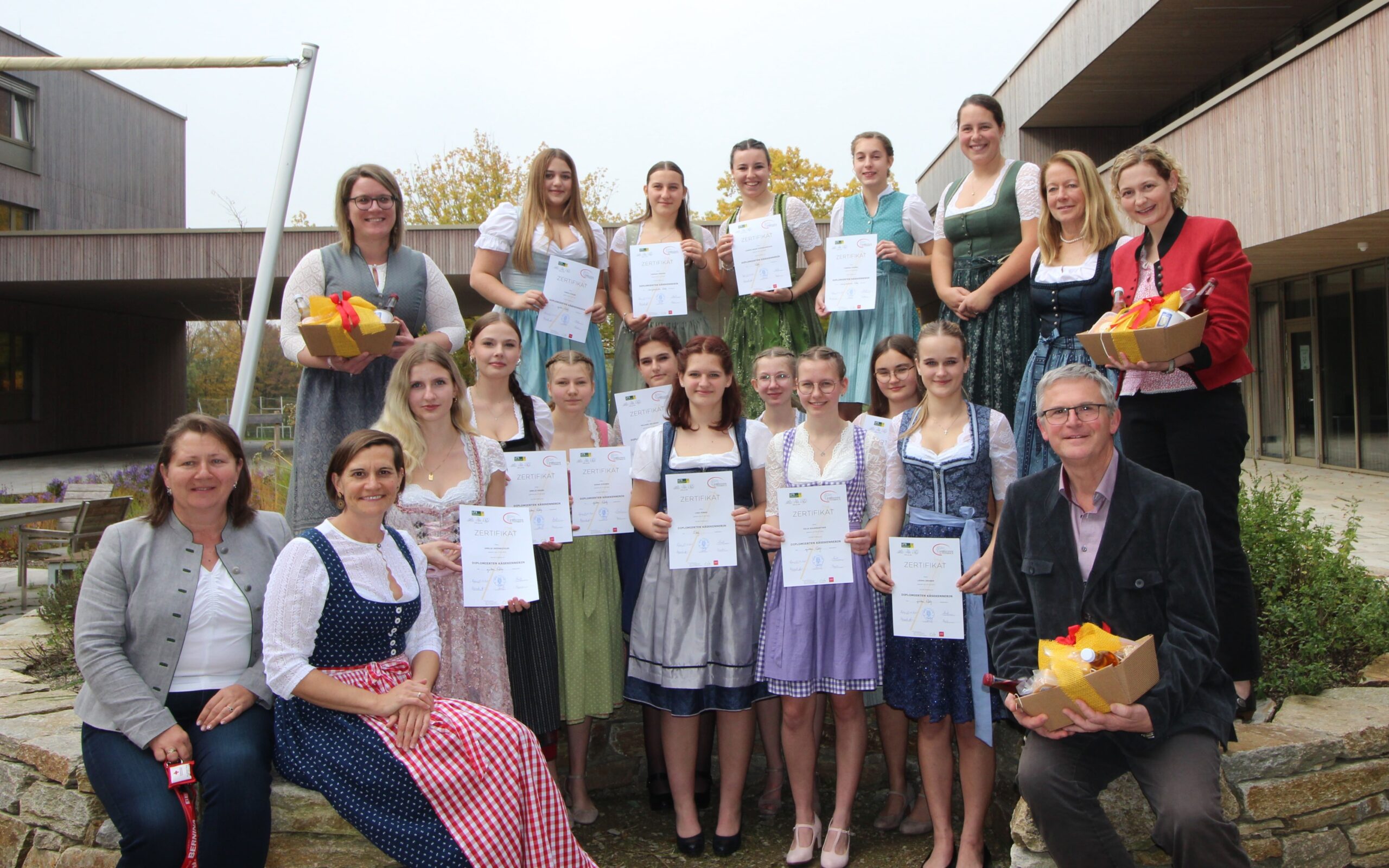 13 neue Käsekennerinnen an der LFS Pyhra 13 neue Käsekennerinnen an der LFS Pyhra