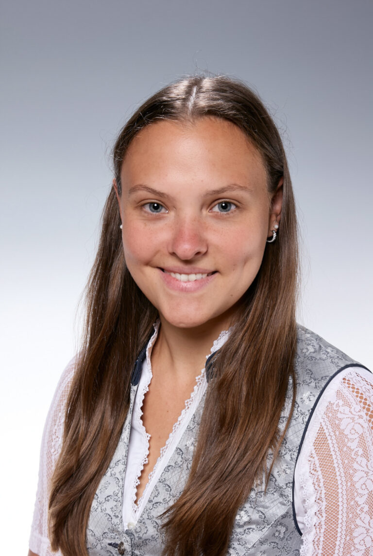 Nicole Marchharth, BSc Mathematik, Englisch, Betriebswirtschaft, Tierhaltung, Digitale Landwirtschaft