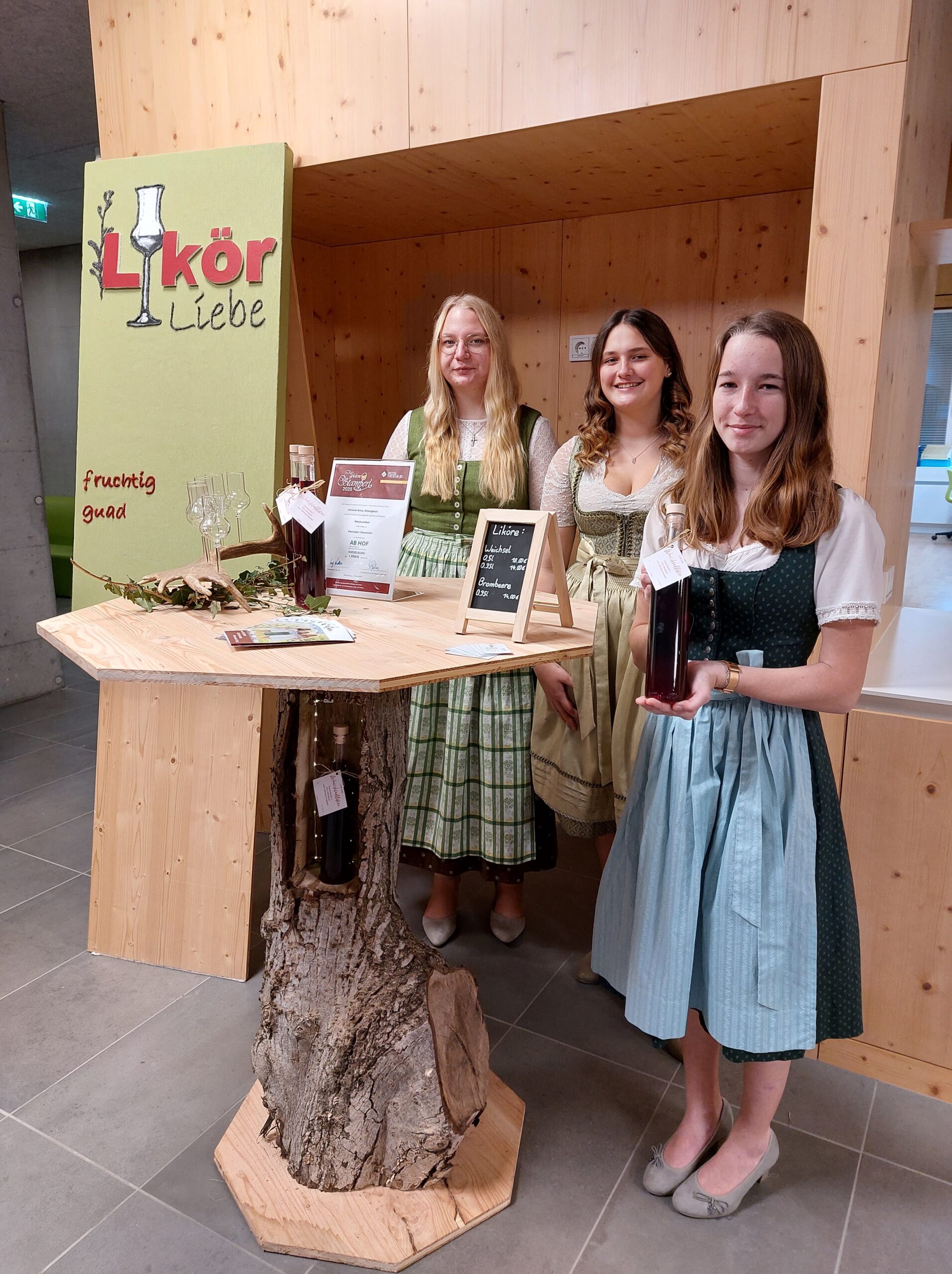 20251127_130329-min 20251127_130329-min