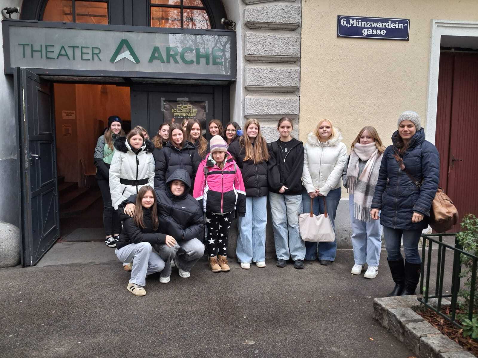 Theaterfahrt nach Wien:  „Der kleine Prinz“ in Gebärdensprache – Eine besondere Erfahrung für die 1BHM