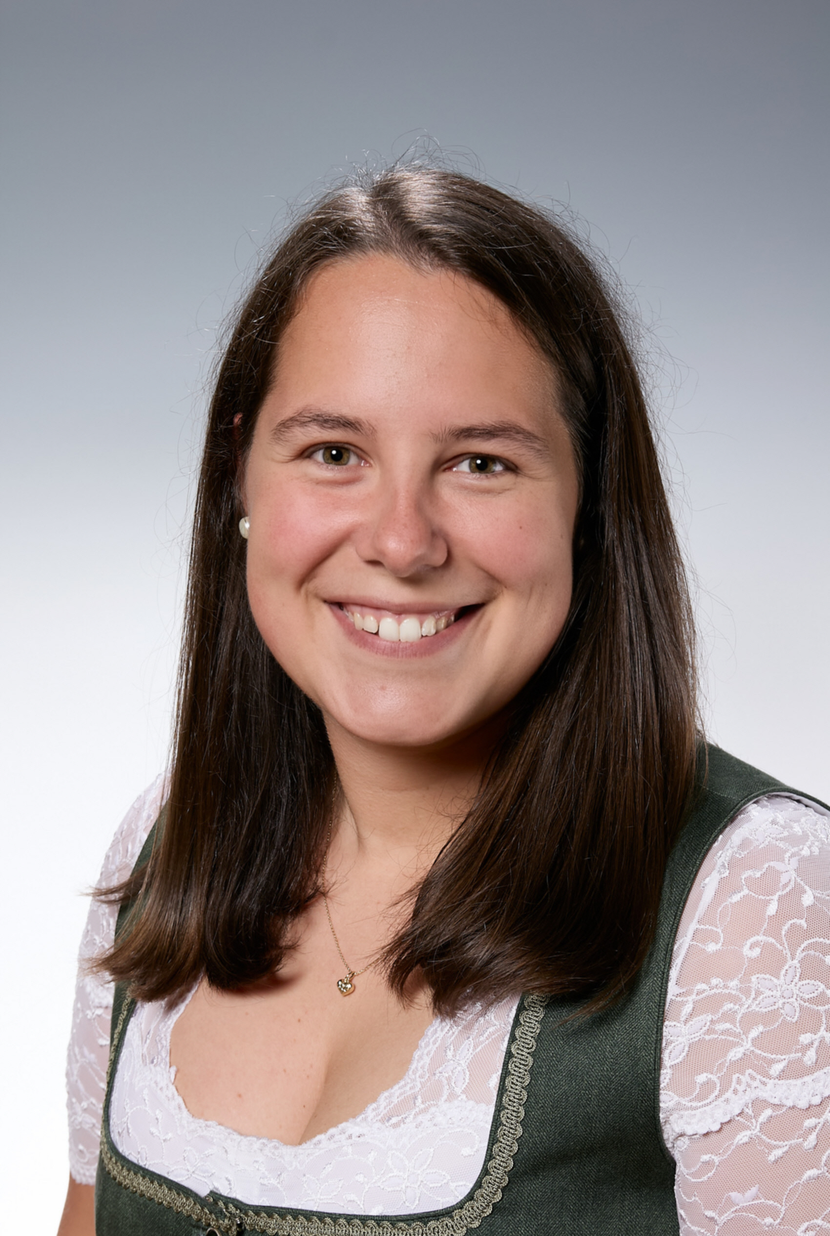 Isabella Rothaler, BEd Deutsch, Betriebs- und Haushaltsmanagement und Informationstechnologie