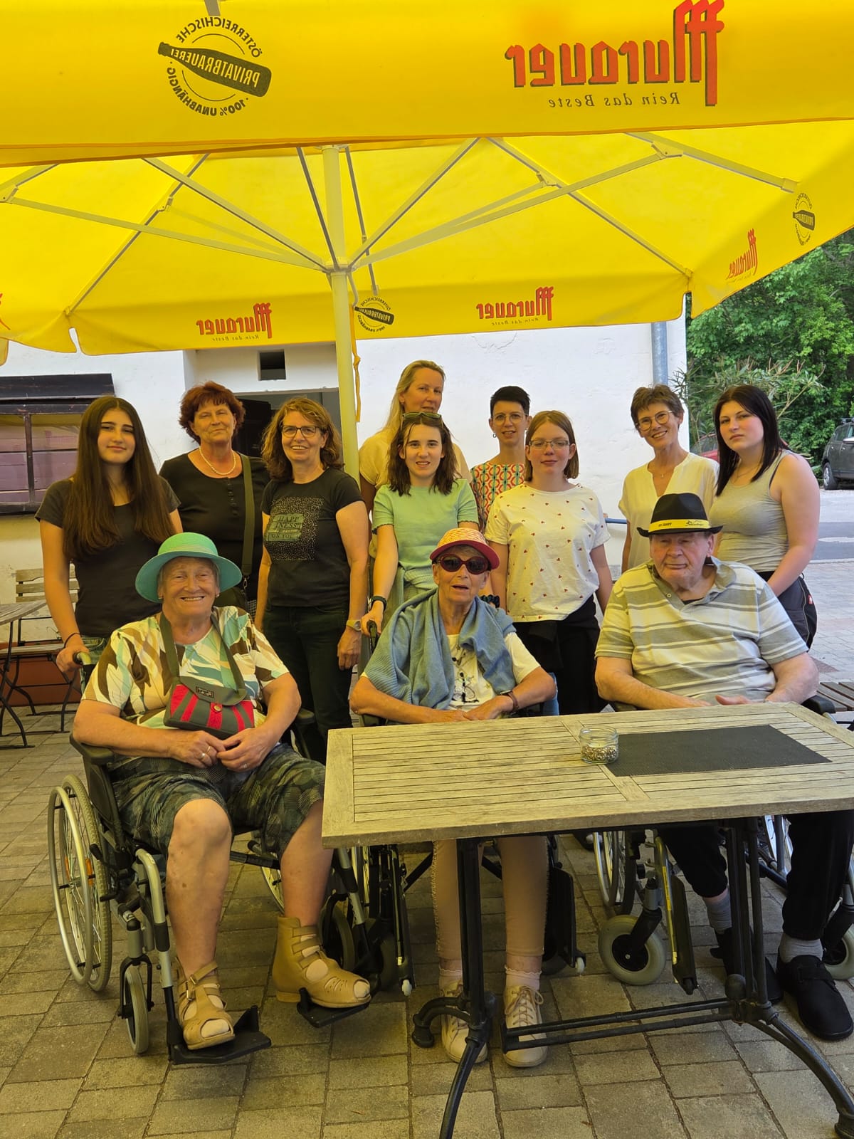 Besuch im Pflegeheim St. Louise