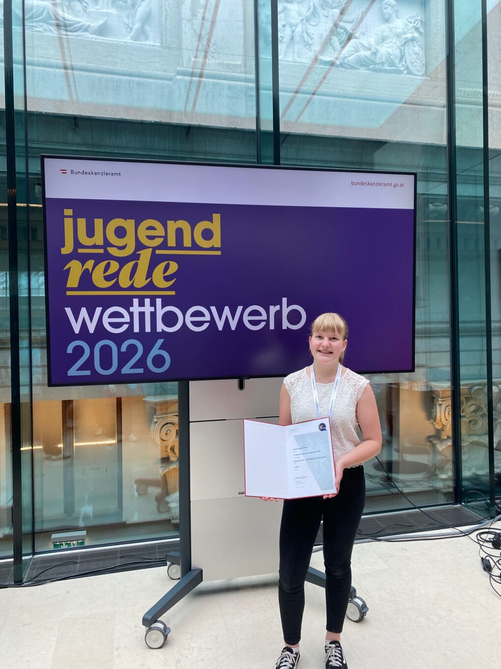 So sehen Siegerinnen aus – Sieg bei Landesredewettbewerb und 2. Platz beim Bundesredewettbewerb